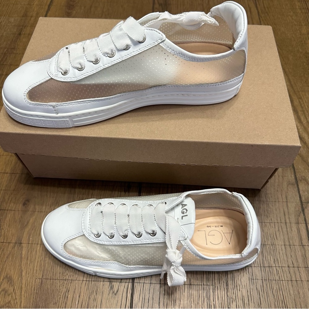 AGL White Leather Plastic “Trotter” Sneaker Women’s NEW Size 39 (US 9)